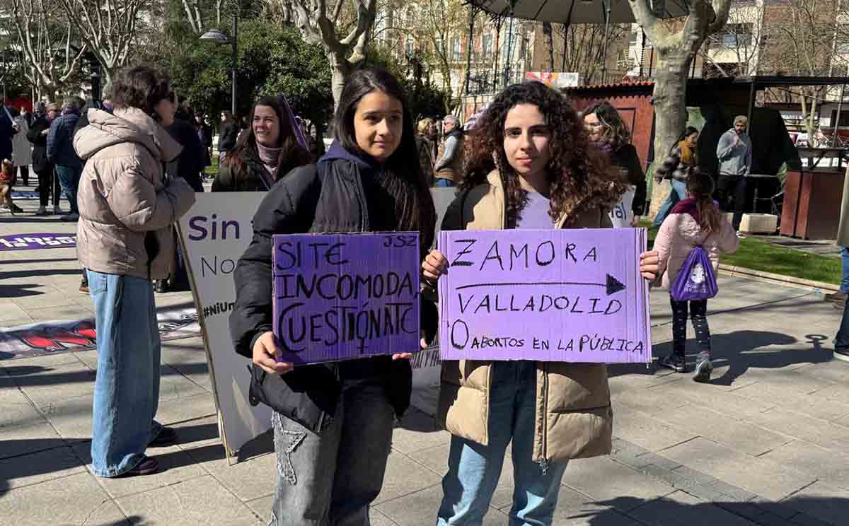Zamora3punto0's tweet photo. 8M: Zamora lanza un grito en defensa de los derechos de las mujeres https://t.co/3JfFB5BFWx https://t.co/PgZj8P2gmX