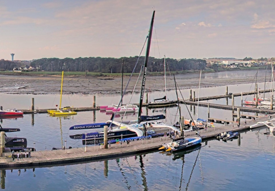 UltimBoat's tweet image. #Ultime #Ultim #Convoyage 

Banque Populaire XI à bon port, avec intervention dès l'arrivée sur le safran bâbord qui a posé problème durant le convoyage