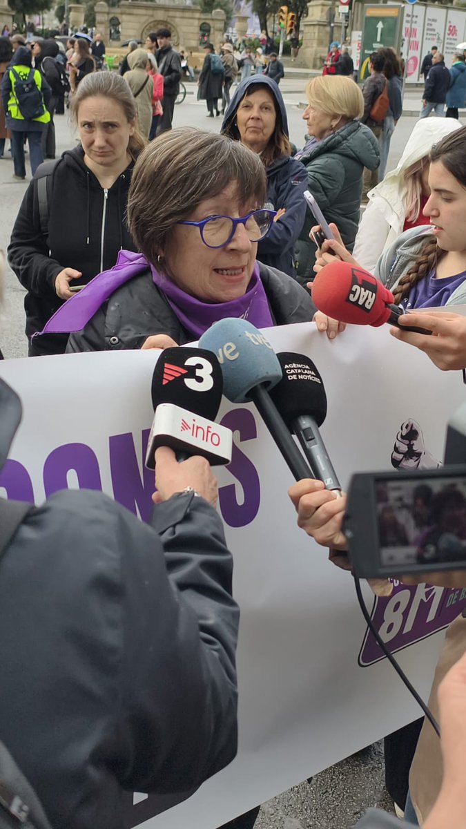 feministas_cong's tweet photo. ♀️El PFAC presente en la lucha por los derechos de mujeres y niñas en el mundo.

Cada día somos más las feministas radicales y abolicionistas.

#8Marzo
#8M
#DiaInternacionalDeLaMujer

BARCELONA https://t.co/sQFSgeyFwF
