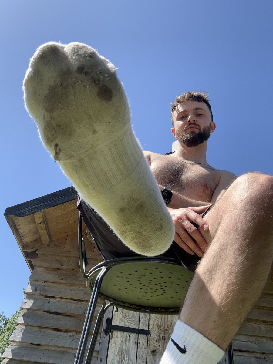 BestSockMasters's tweet photo. MasterOfTheDay (7thth March)
Yesterday favourite #Footmasters are:
1st- @masterjock7 - 137❤️🎉
2nd- @OhanLandon -106❤️
3rd- @MasterDegen7 - 45❤️
4th- @SeanMaster - 43❤️
just some fun.This is based off ❤️ on tweets. Please note, ❤️ may change
4 out of 6 https://t.co/jOno7gqEFE