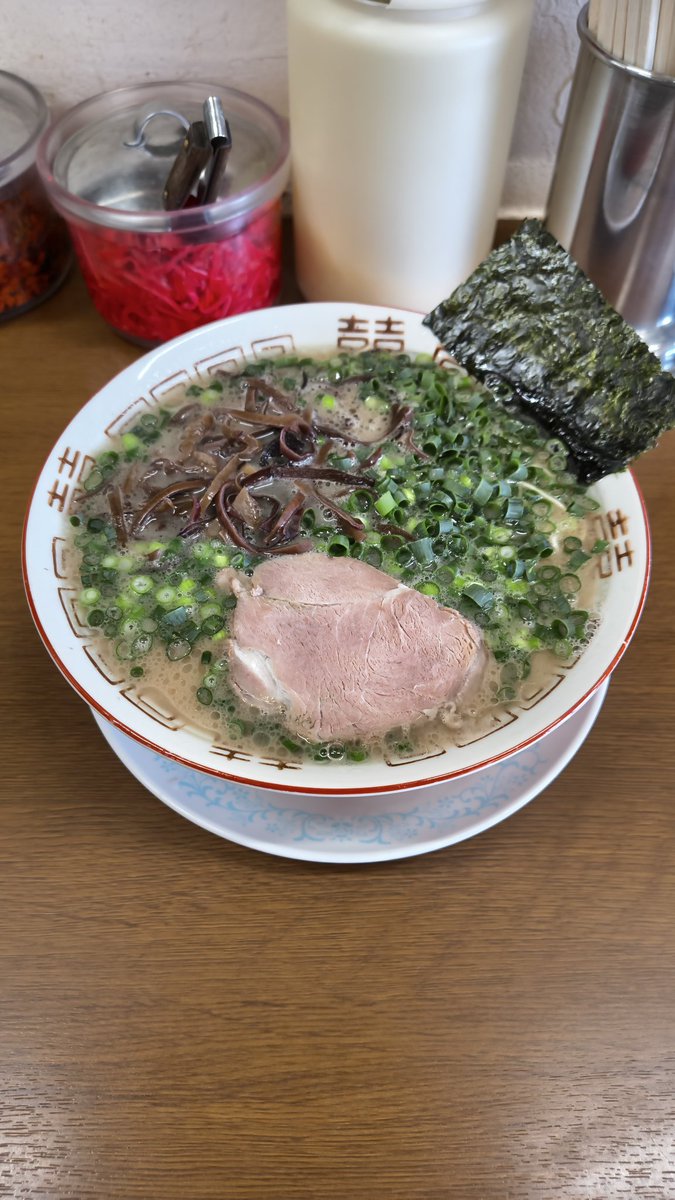 Cold_of_Shonan's tweet photo. 博多長浜らーめん もりや
(松戸市松飛台)

ねぎらーめん＋替玉x4
(普通→ヤワヤワ→バリカタ→カタ→ハリガネ)

# ラーメン
# 豚骨 https://t.co/guznQ9sWLn