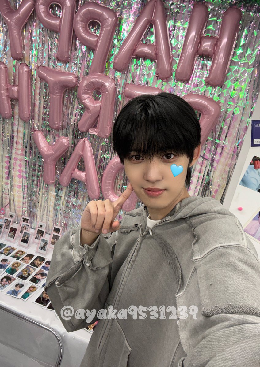 아야야 tweet media