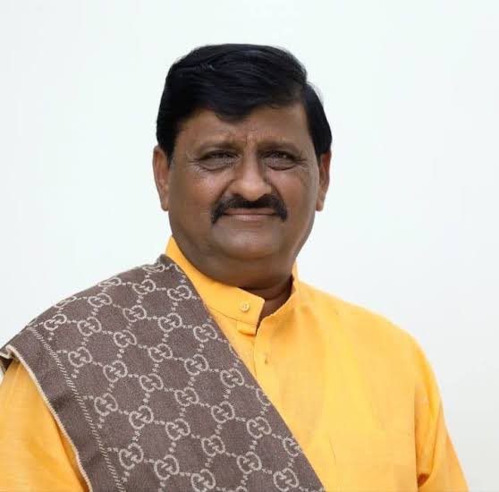 ivishalthacker's tweet photo. ગુજરાત સરકારના માન.રાજ્યમંત્રી અને મોરબી વિધાનસભા ના ધારાસભ્ય શ્રી @Kanti_amrutiya જી ને જન્મદિવસની હાર્દિક શુભકામનાઓ પાઠવું છું..

ઈશ્વર આપને ઉત્તમ સ્વાસ્થ્ય અને દીર્ઘાયુ જીવન પ્રદાન કરે એવી પ્રાર્થના.. https://t.co/wvRSKXiLjz