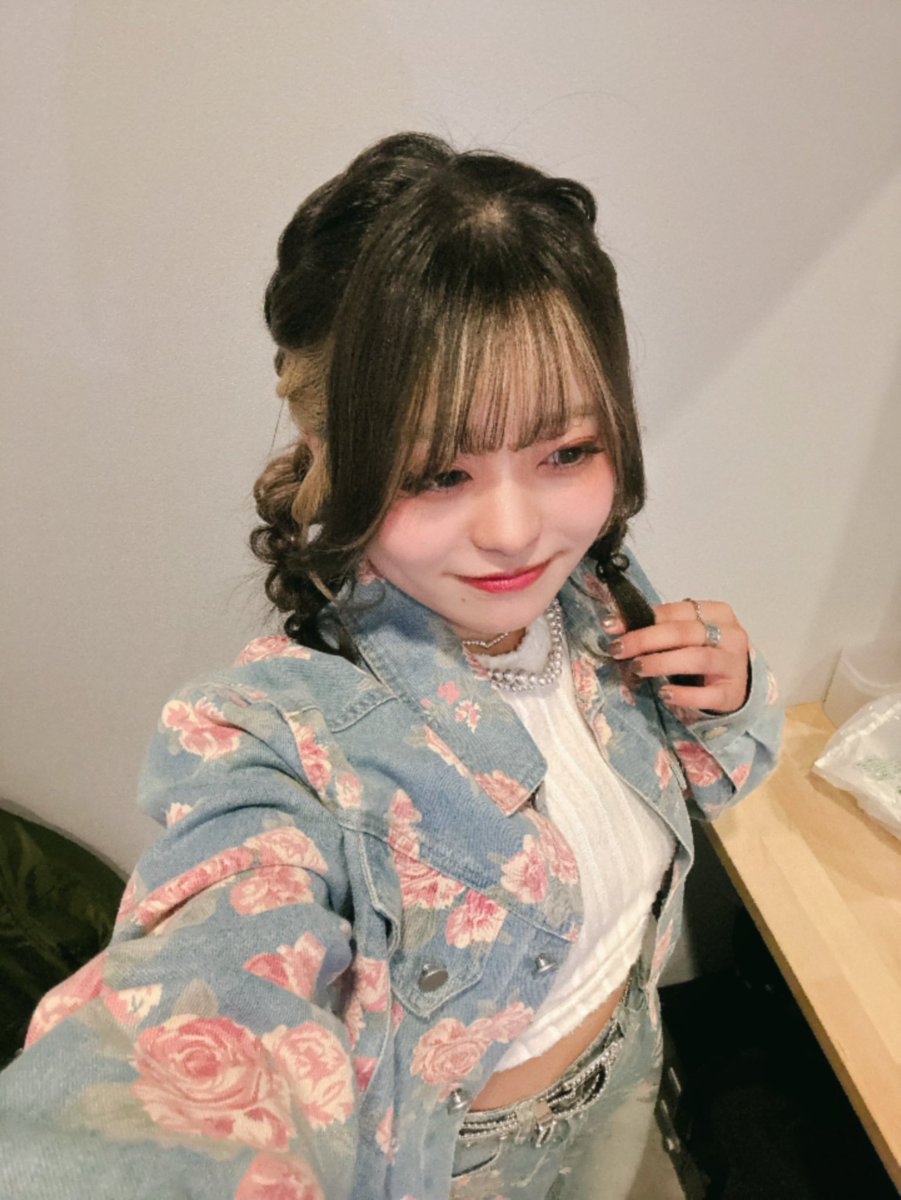 sorana_0305's tweet photo. SING SING SING vol.3⁡
ありがとうございました🙇‍♂️💓
⁡
とっても暖かな空間で幸せいっぱいでした〜✨️
昨日、今日とラフルームの音楽を受け取ってくれてありがとうございました💐
⁡
次回は3/15(日)今池ミカツキさんにソラナ生誕祭です🎂
��待ちしております🫶 https://t.co/9I4MZn2e15
