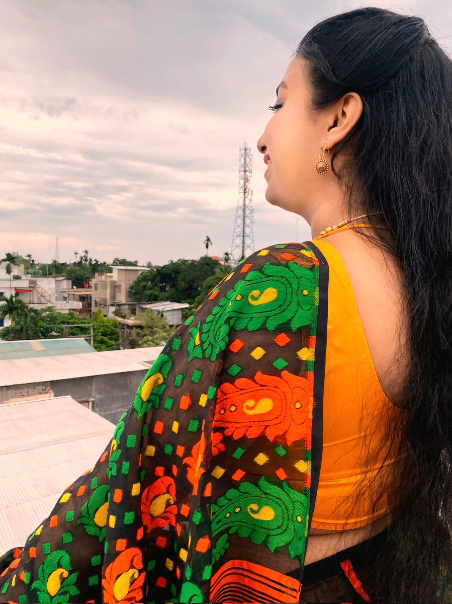 daisyydebnath's tweet photo. Some moments deserve a melody. 🍊 https://t.co/BwapVl1HOy