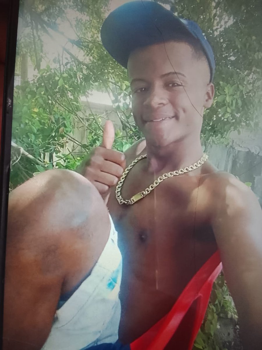 SantaCruzNewss's tweet photo. INFORMAÇÕES QUE CHEGARAM QUE COCAO E SEUS COMPARÇAS NA NOITE DE SEXTA-FEIRA PARA SABADO MATOU UM MOTOUBER E JOGOU O CORPO DELE PROXIMO AO CAMPO DO HORTO FLORESTAL NA AVENIDA BRASIL E ESTAO LA NESTE MOMENTO NO ZÉ DO ZINCO NA JOAO23 @PCERJ @PMERJ @policiafederal @RjMilicia @brurj2 https://t.co/mxKCWqmdvK