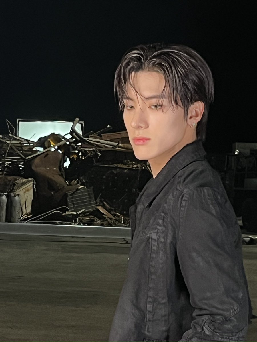 an angel has lost her wings