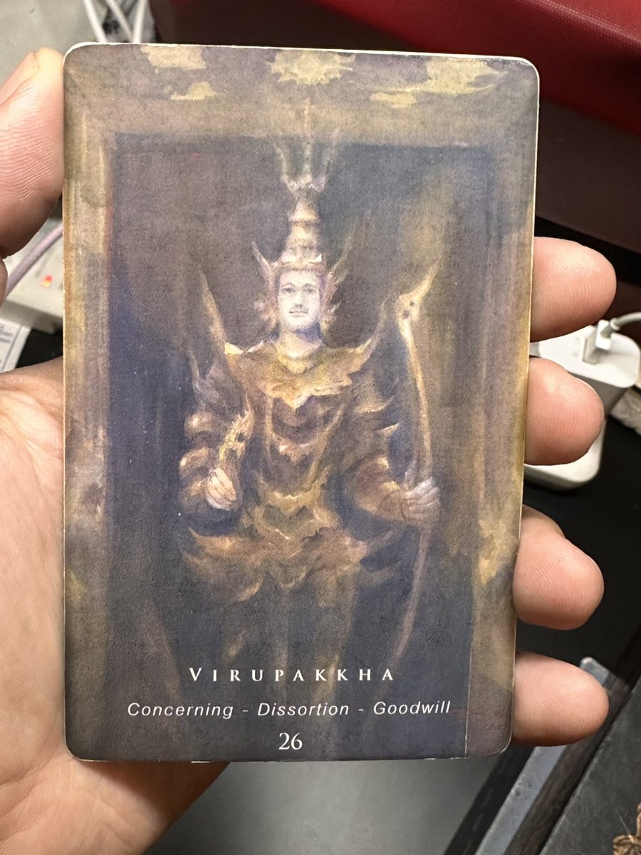 แมสเซจมาสำหรับคนที่ผ่านมาเห็น

อย่ากลัวการถูกจับตามอง ไม่มีใครสนใจคนที่อยู่ข้างหลังตัวเอง เชื่อมั่นและประเมินคุณค่าในตัวเองให้เป็น มีคนจับตามองคุณอยู่จริง แต่นี่คือโอกาสในการ "ประกาศศักดา" ของตัวคุณเอง

เวลามองคน มองให้ลึกถึงเจตนาที่เขามีต่อเรา , ระวังการเข้าใจผิด/ถูกทำให้คิดผิด