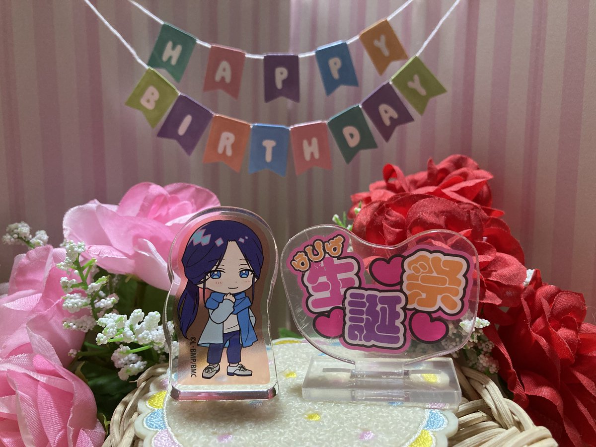 お誕生日おめでとう🎉🎂フェニックス
旧の2人がお祝い🥂に来てくれました💕
フェニ「お誕生日おめでとうございます」
ロココ「これからもメンの皆さんを守って下さい」フェニックス「ありがとうございます😊来てくれて嬉しいです」
 #フェニックス誕生祭2026
#フェニックス誕生祭　#ビックリメン