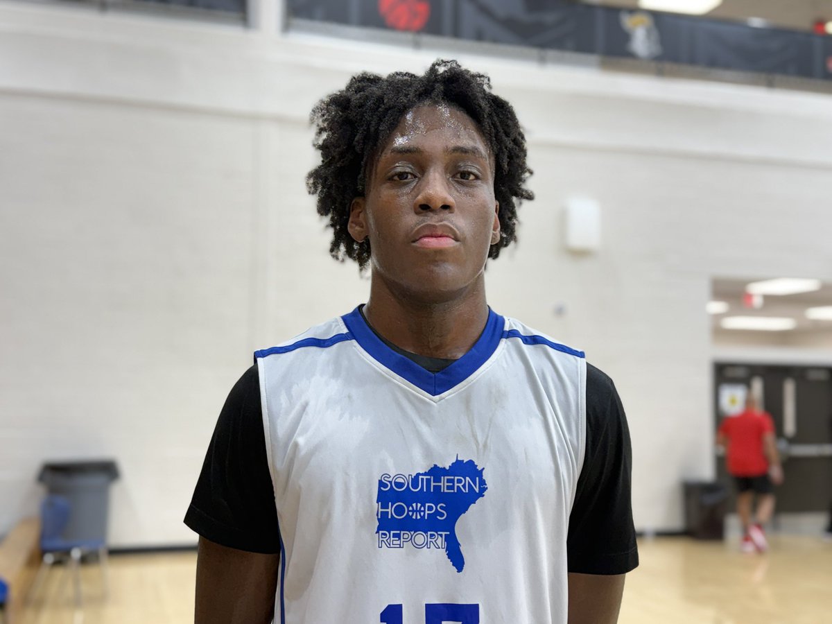 _joshtec's tweet photo. 2026 G Micah Jones has been an early standout here at @SHReport Spring Showcase with his two-way versatility. Guards all over the floor, distributes, converts tough finishes at the rim. https://t.co/2WYB197xPN