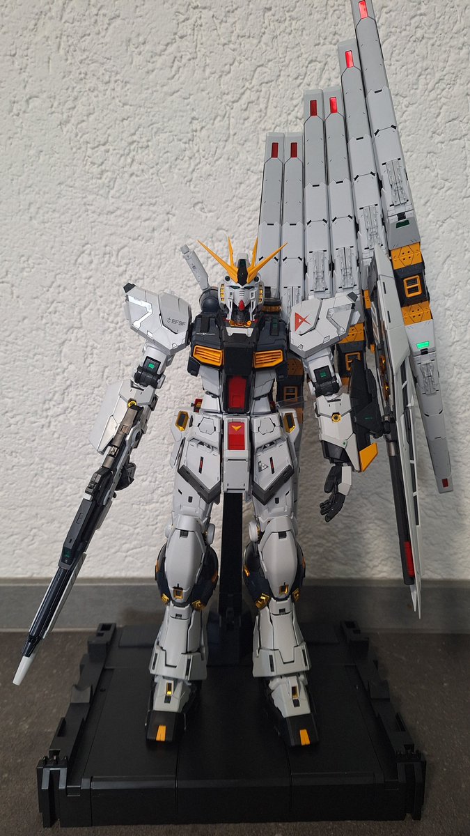 mafiuyu's tweet image. PGU Nu Gundam complete

#gunpla 
#perfectgrade
#perfectgradeunleashed