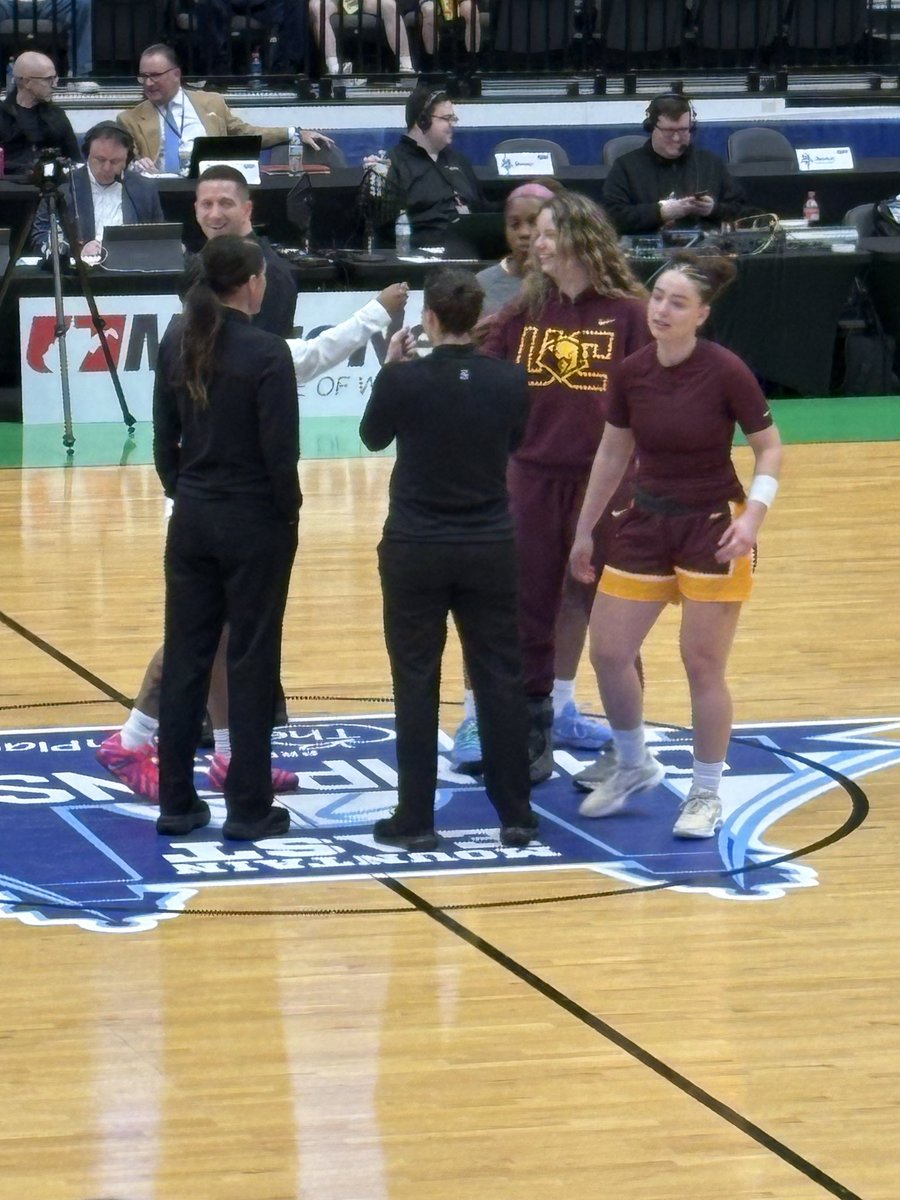 BethAnnarino's tweet photo. MEC Championship - LETS GO EAGLES! 💛@AnnarinoHarper I’m so so proud of you. Whatever role God gives you, you do it with faith, grit and heart! https://t.co/CzYon5sbj9