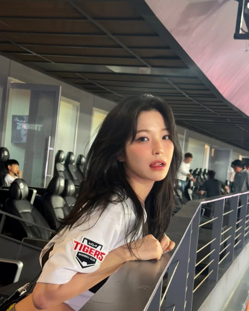 jiheon pics ✧ tweet media