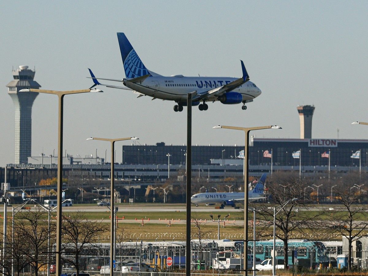 Passengers who refuse to use headphones while travelling with United Airlines may find themselves removed from their flights.

They may even face a permanent ban by the airline

nationalpost.com/news/world/if-…