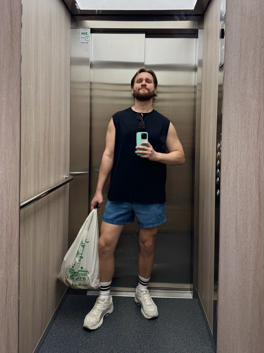 Chudai в перьях tweet media