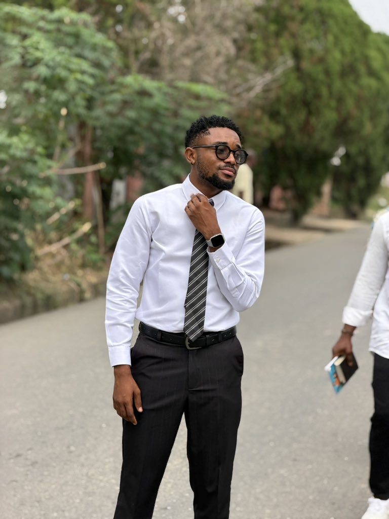 eh_mify's tweet photo. Ya it’s Sunday and church boy mode activated ☺️😎 https://t.co/wnCxCrBOrb