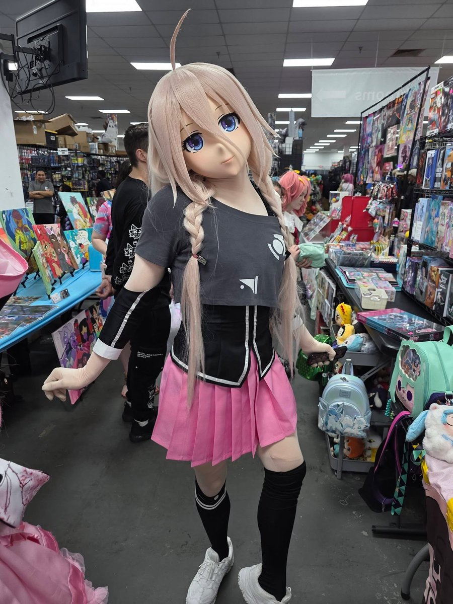 Sera 🔜 CBF Isekai & Cherry Blossom Festival tweet media