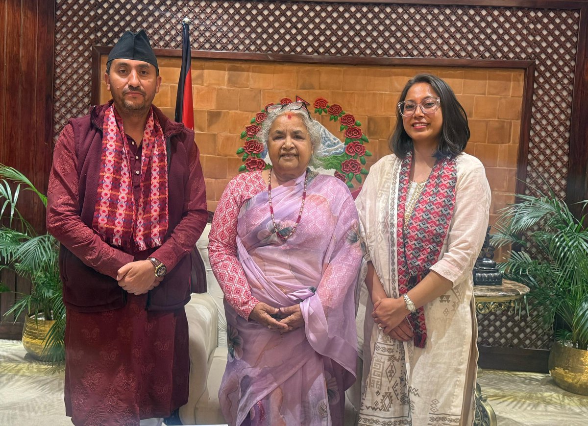 सम्माननीय प्रधानमन्त्री ज्युसंगको आत्मीय भेटघाट । उहाँकै  कुशल, दृढ तथा परिपक्व नेतृत्वमा निर्वाचन सम्पन्न भयो । अब मुलुक विकास र समृद्धिको बाटोमा...। सम्माननीय ज्यु प्रति हार्दिक आभार तथा कृतज्ञता । <a href="/pmsushilakarki/">Prime Minister Sushila Karki</a>