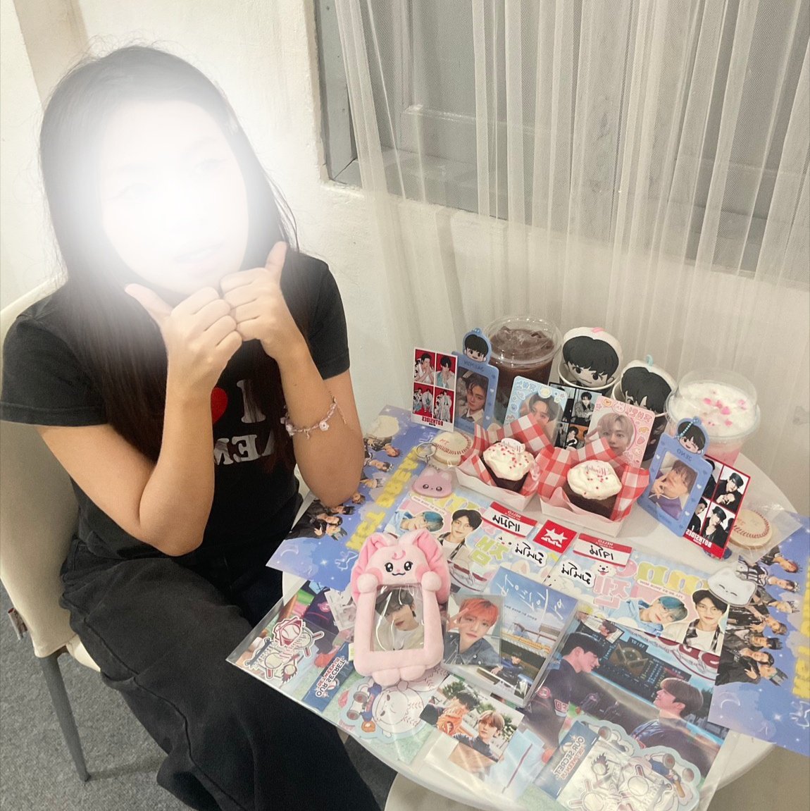 🩷🐰‧₊ 𓏵 ₊‧🩵🐶  
#oursecretbetweenusjj