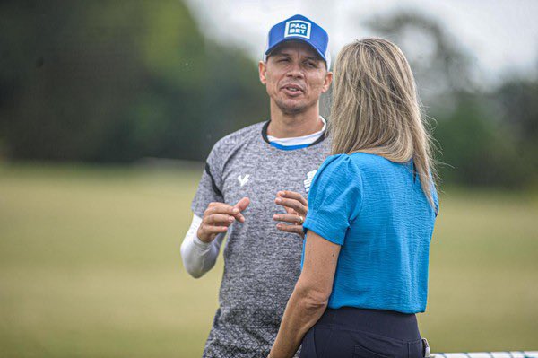 BrennoBeretta's tweet image. Higo Magalhães, que é um dos nomes cogitados no #Guarani, nos bastidores, foi rebaixado com o #CSA para a Série D em 2025. Já trabalhou com Frontini no Vila Nova. Hoje ele está no Brusque, curiosamente o time que rebaixou o CSA ano passado. #MercadoDaBola