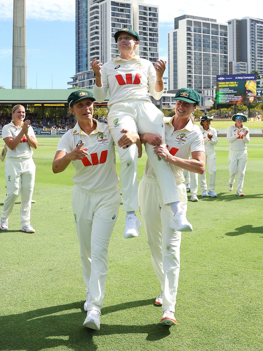 _hypocaust's tweet image. Stats highlights from the third and final day of the Australia v India women's Test.

Australia wrapped up a dominant victory at the WACA, and sealed the multi-format series win.

#AUSvIND 
emergencycricketblog.wordpress.com/2026/03/08/aus…