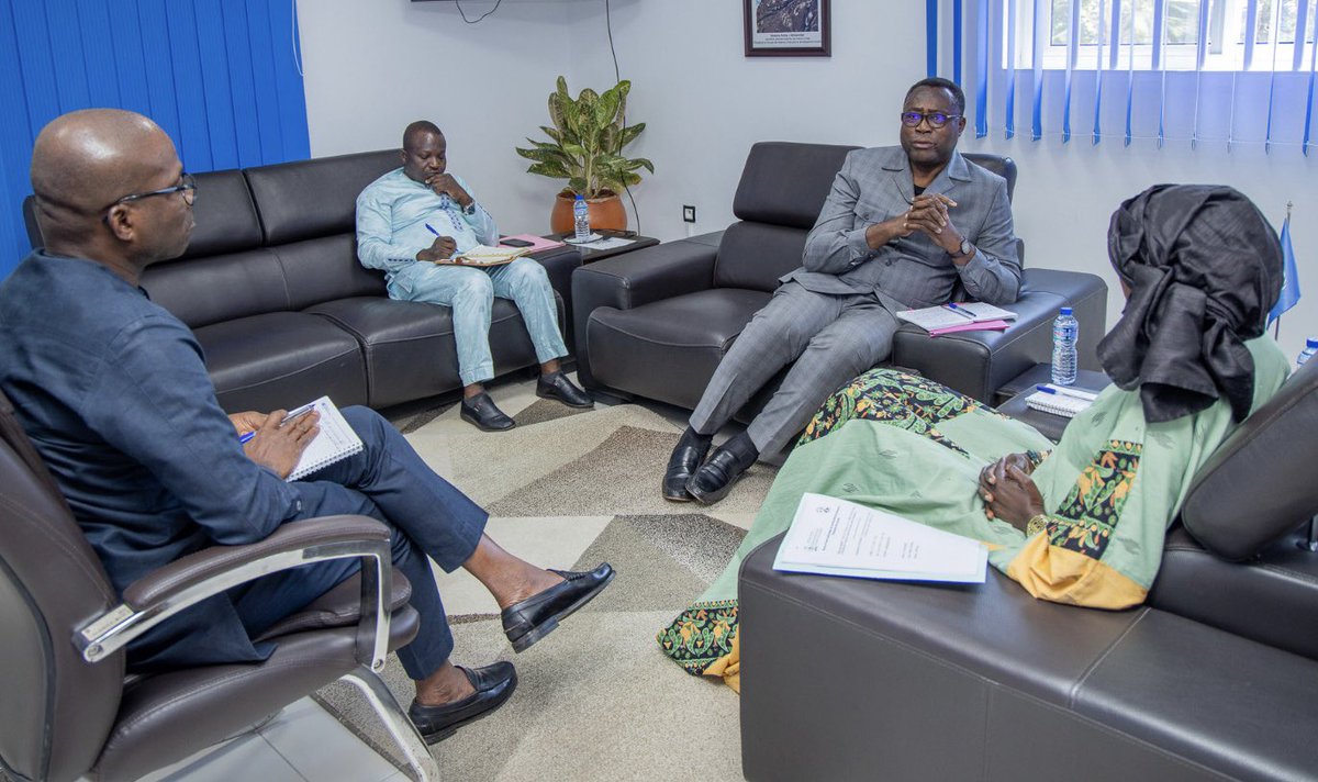 UN_Togo's tweet photo. La Coordonatrice résidente @CoumbaDSow a reçu Me Sanvee, Président de la @CndhTogo.
Une rĂ©union de travail sur le prochain examen pĂ©riodique universel #EPU et les avancĂ©es du Togo dans la mise en Ćuvre de lâ#ODD16, et des droits sociaux, Ă©conomiques et environnementaux. https://t.co/ZUHmFfxL1u