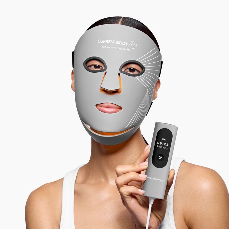 cloudypreorder's tweet photo. พรีออเดอร์ CurrentBody Skin จากประเทศอังกฤษ🇬🇧💗

หน้ากาก LED Therapy Mask ที่ใช้แสงความยาวคลื่นเจาะจงช่วยกระตุ้นคอลลาเจน ลดริ้วรอย กระชับผิว และดูแลปัญหาสิวได้ที่บ้านง่ายๆ 

ราคา 24,900.-

#พรีออเดอร์uk #currentbody 
#currentbodyledmask 
#currentbodyskin
#currentbodyskinthailand https://t.co/Hpo6G7zdSq