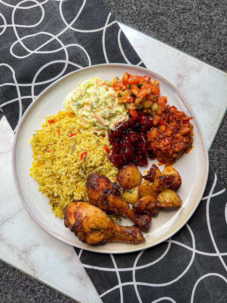 I cooked this for 6 hours just to eat for 20 minutes, I need to get a woman 🤞🏾