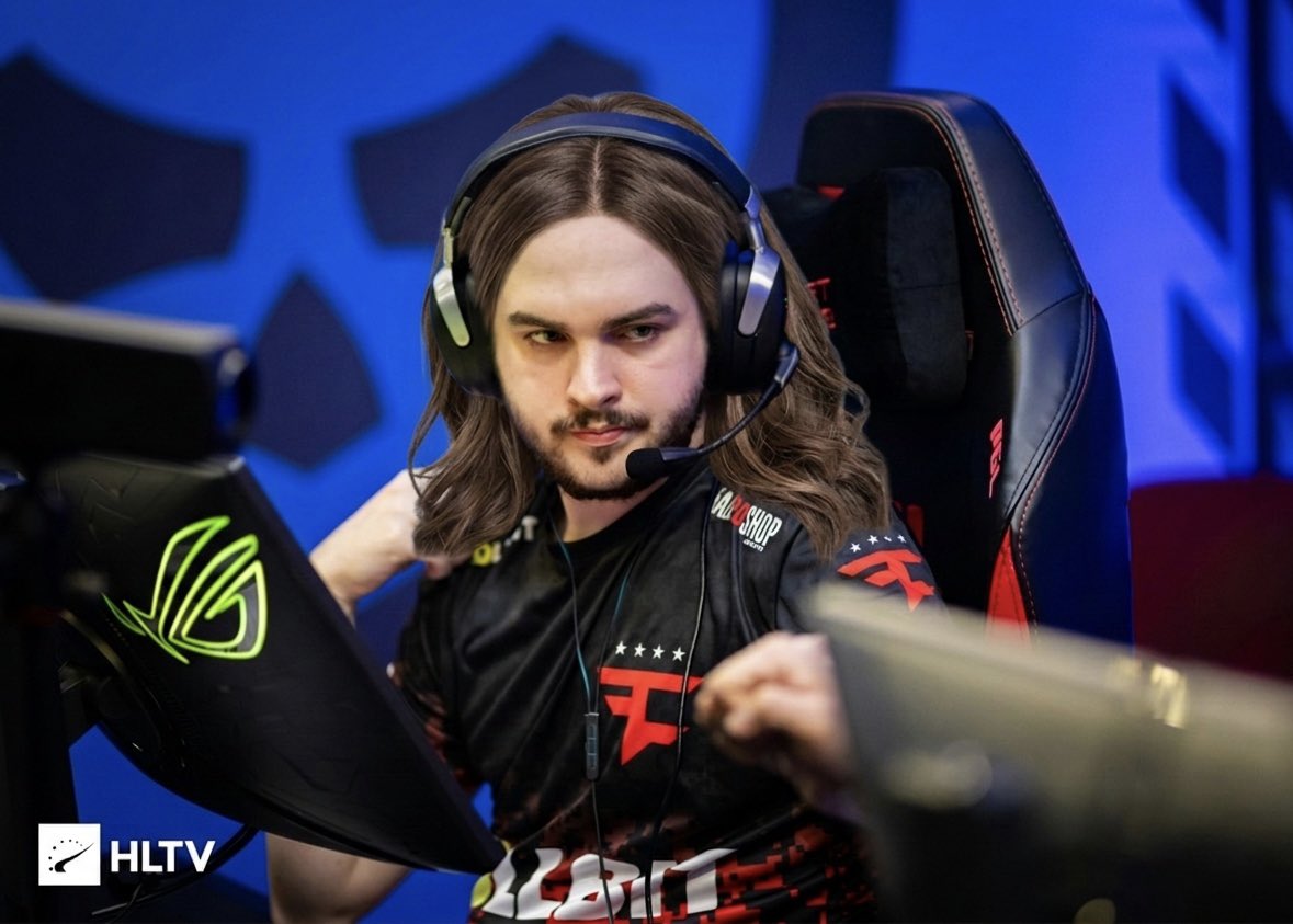 Days since FaZe CS won a trophy tweet media