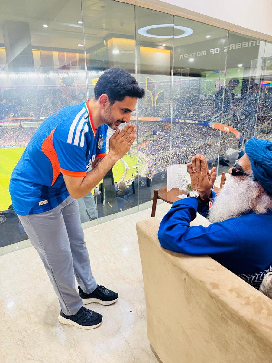 Conveyed my pranaams to the revered Sadhguru and sought his blessings. It was a pleasure meeting him at the finals. Deeply impressed by his humility and the warmth and ease with which he engages in conversation.
<a href="/SadhguruJV/">Sadhguru</a> 
#INDvNZ 
#T20WorldCup2026final