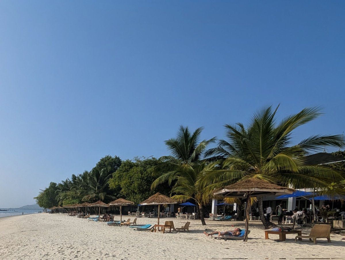 BimbolaCarrol's tweet photo. #Tokeh Beach remains undefeated. Prove me wrong.
#saloneX #currentsituation https://t.co/6iphDx6wQz