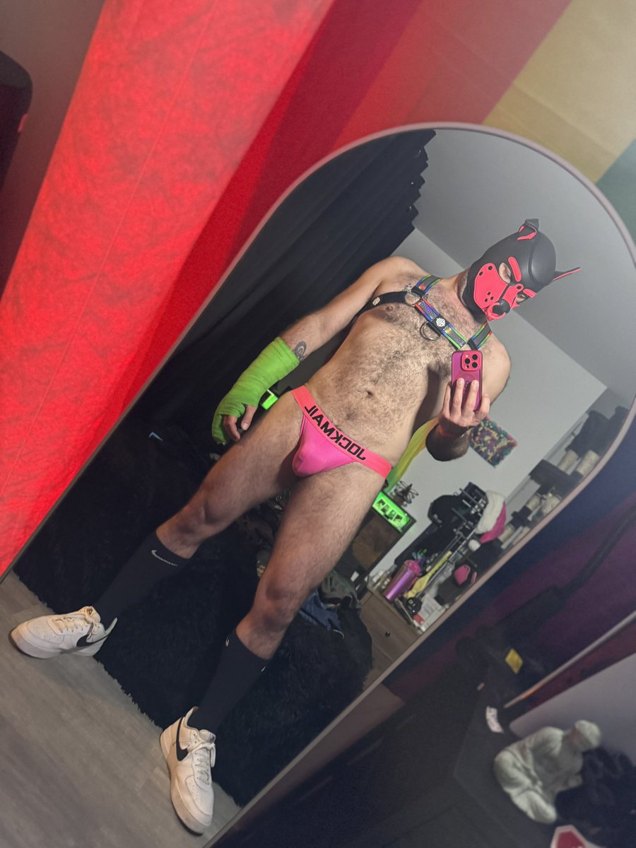 Stache2SitOn/Pup Bubbles tweet media