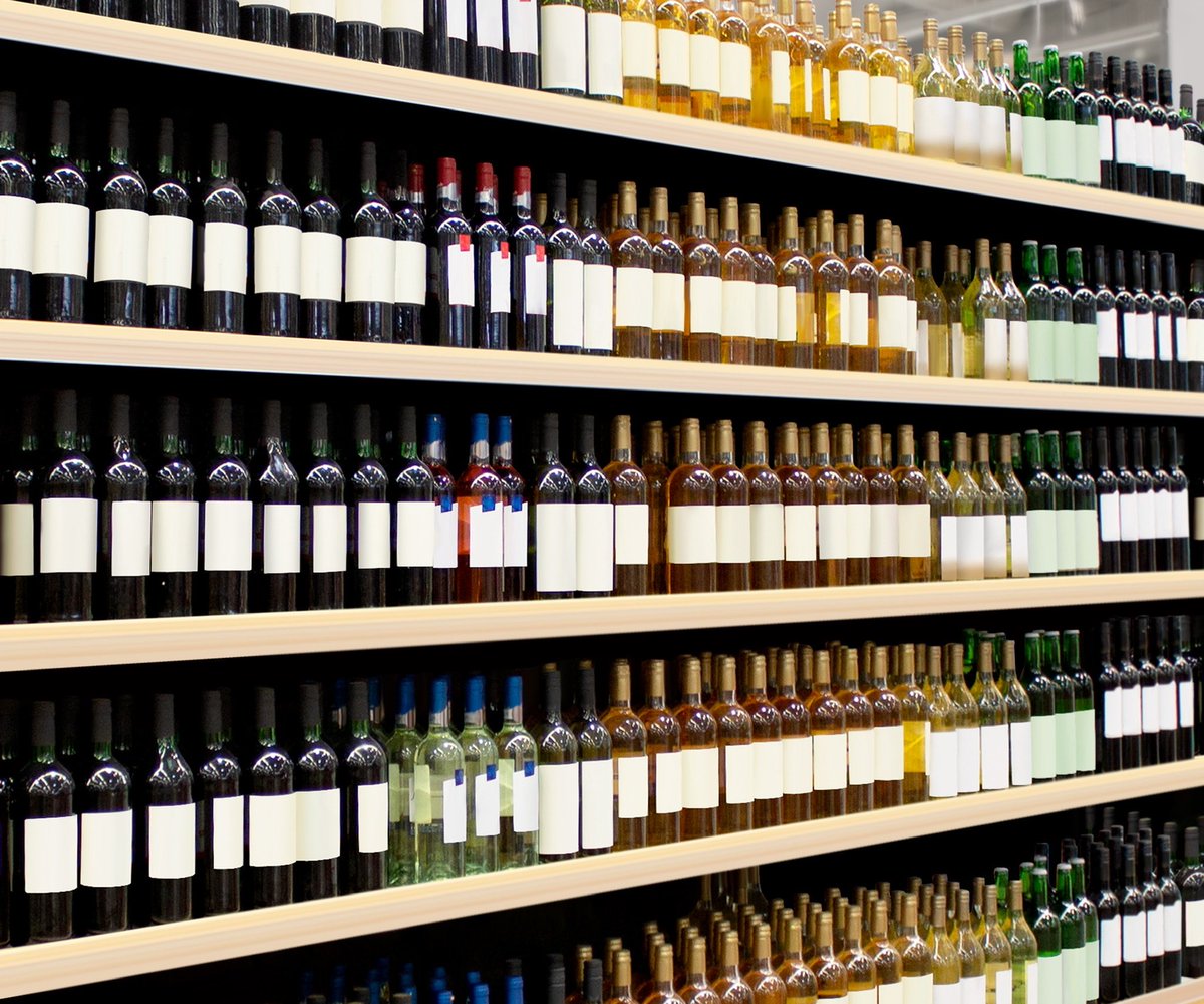 whatsontheshel1's tweet photo. Shelves filled with wine bottles.
https://t.co/fGkSws3r32
#wine #supermarket #brendless #mockup #shutterstockcontributor #shutterstock #organization #aesthetics #winestore https://t.co/JEMaP9phpU