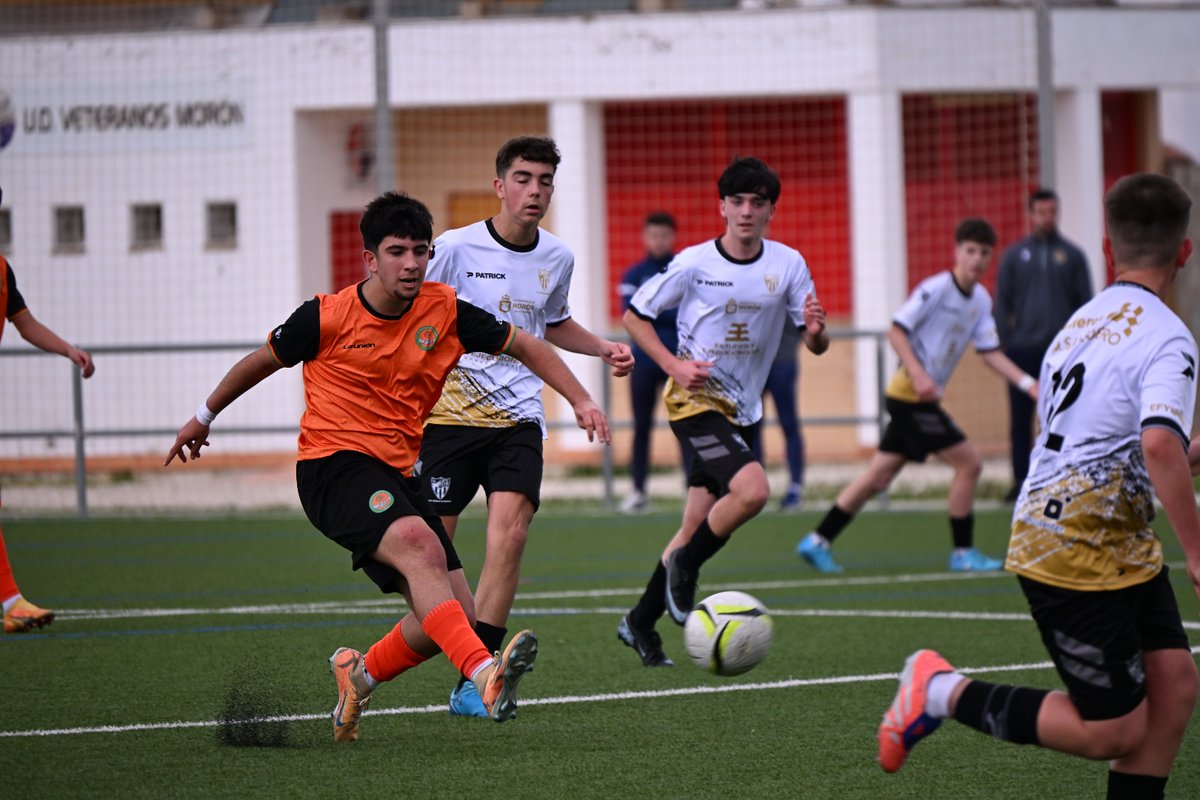 LaUnionPorvenir's tweet photo. 🫂🧡 𝐂𝐢𝐮𝐝𝐚𝐝 𝐝𝐞 𝐌𝐨𝐫𝐨́𝐧 𝟎-𝟒 𝐂𝐚𝐝𝐞𝐭𝐞 𝐀

El equipo se posiciona 6º, con opciones de pelear por el Top 5 de la clasificación

Fotos por: @dgzafra https://t.co/ZENv9N4R7V