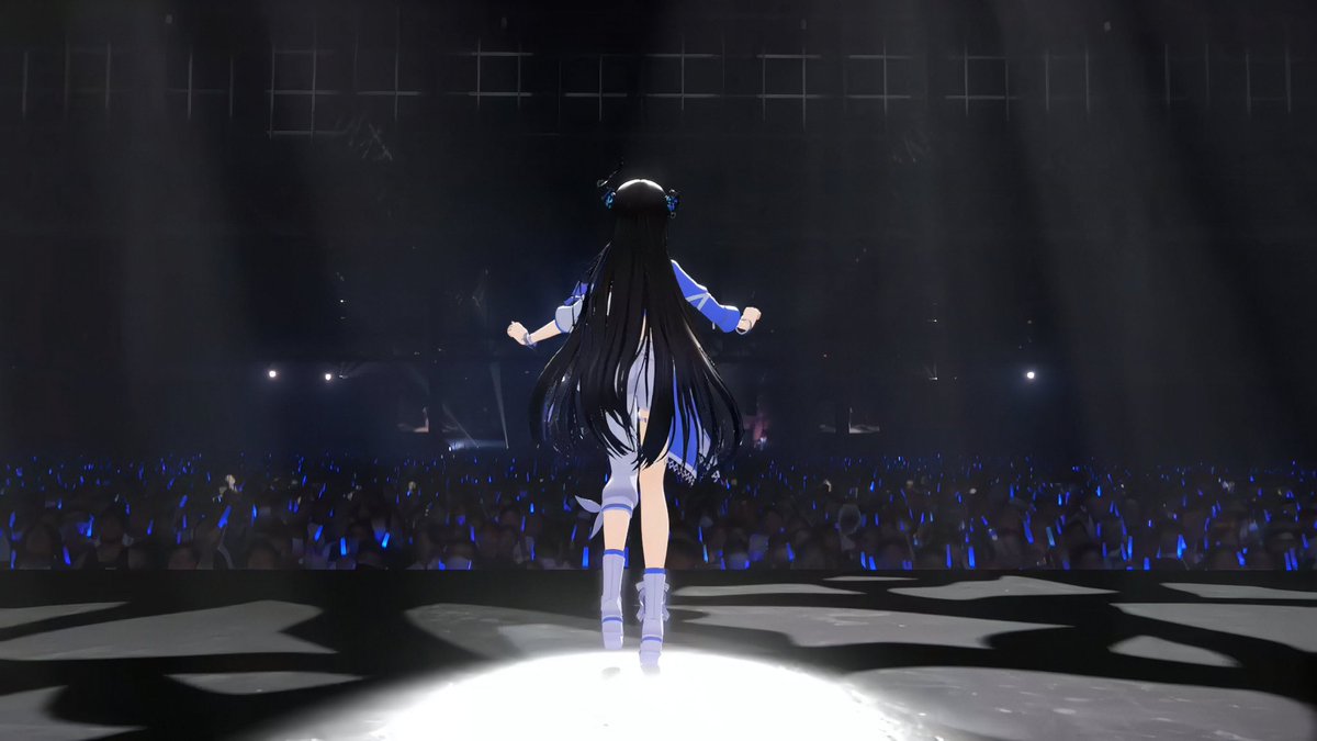 I'm still just so speechless...! I've been smiling like an idiot all day, thinking about how thrilling and incredible this fes was 💙 I hope you all enjoyed my first live performance of OYOME♡HOLIC, 100%, etc - thank you for cheering for me 🥹
#hololiveEXPO2026_DAY3