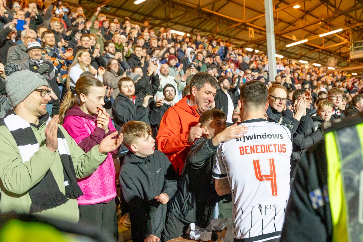 officialdafc's tweet photo. What a backing last night 👏

10,399 in attendance at KDM Group East End Park 🏁

📸 Ezra McYoung https://t.co/DFtux09C5H