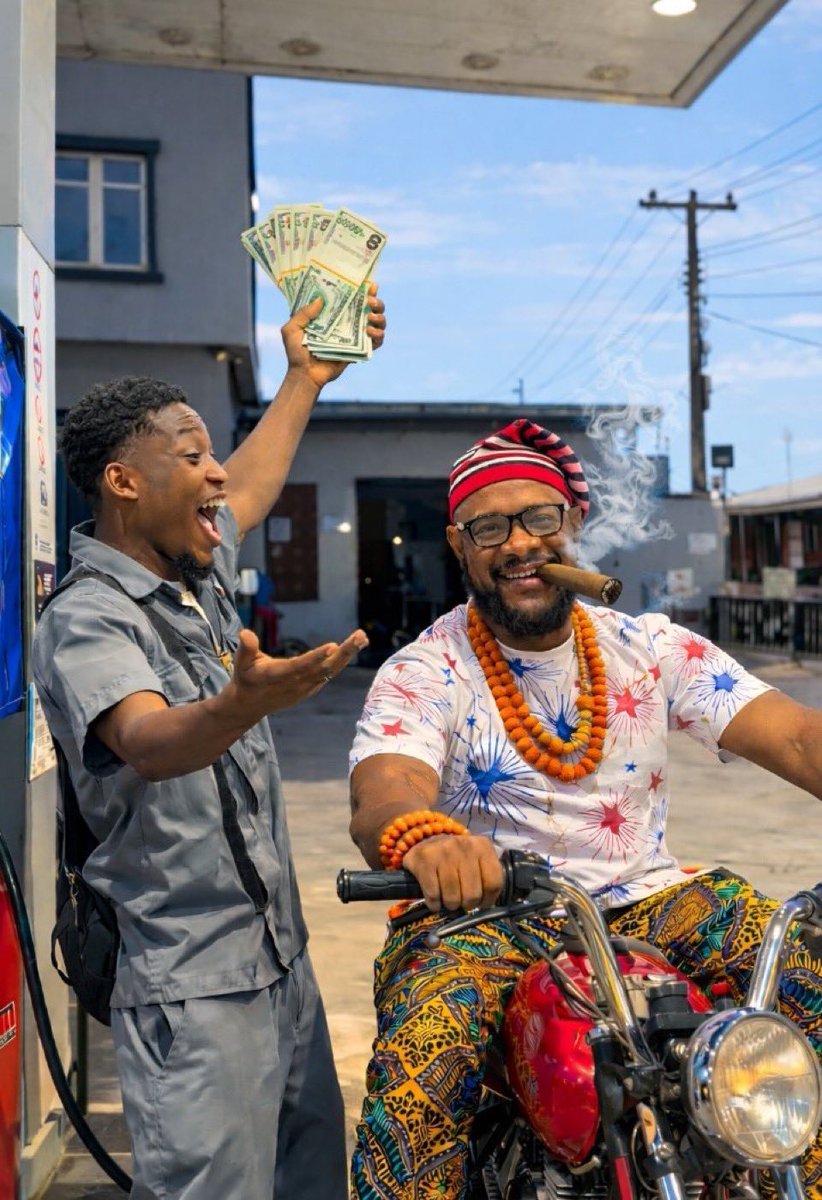 Omg guys, <a href="/john322226/">lobistars🇳🇬</a> came to buy fuel today at our station and surprised me with a lot of moneyyy😭❤️
Help me tag and thank him on my behalf in the comments 🙏😭