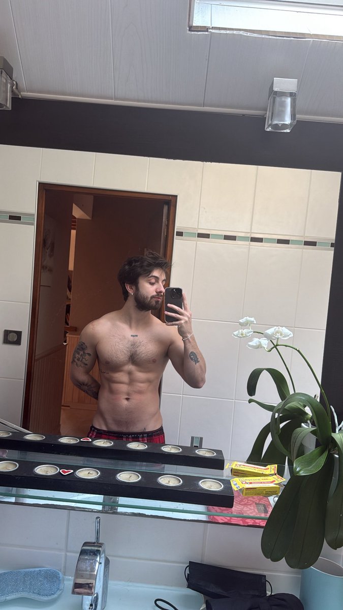 🍓🍓🍓 tweet media