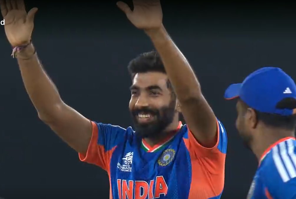ImVicki01's tweet photo. Jusprit Bumrah now leading wicket taker of this tournament. #INDvsNZ https://t.co/38mFLDj2BH