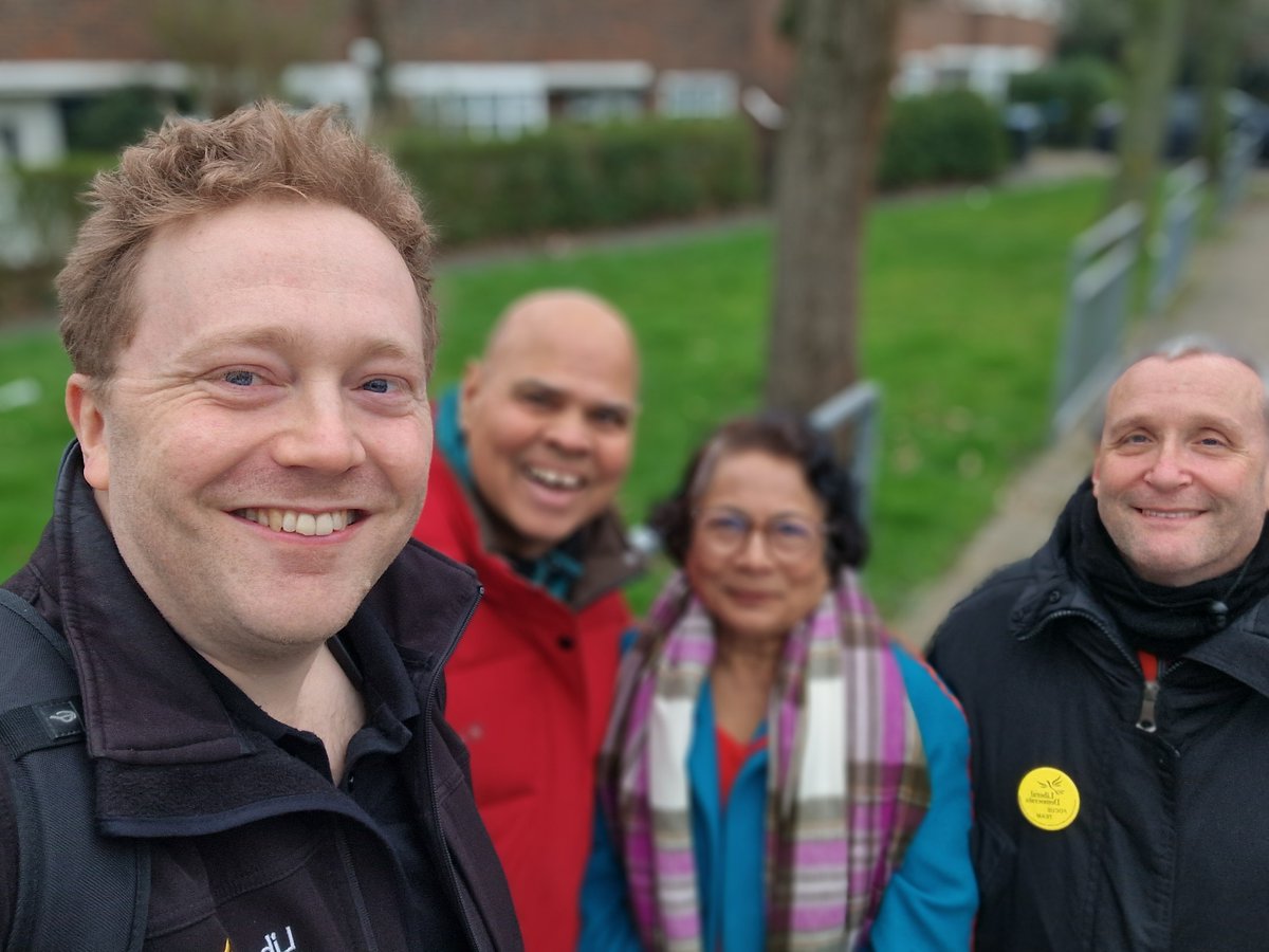 Charlie Clinton 🔶 tweet media