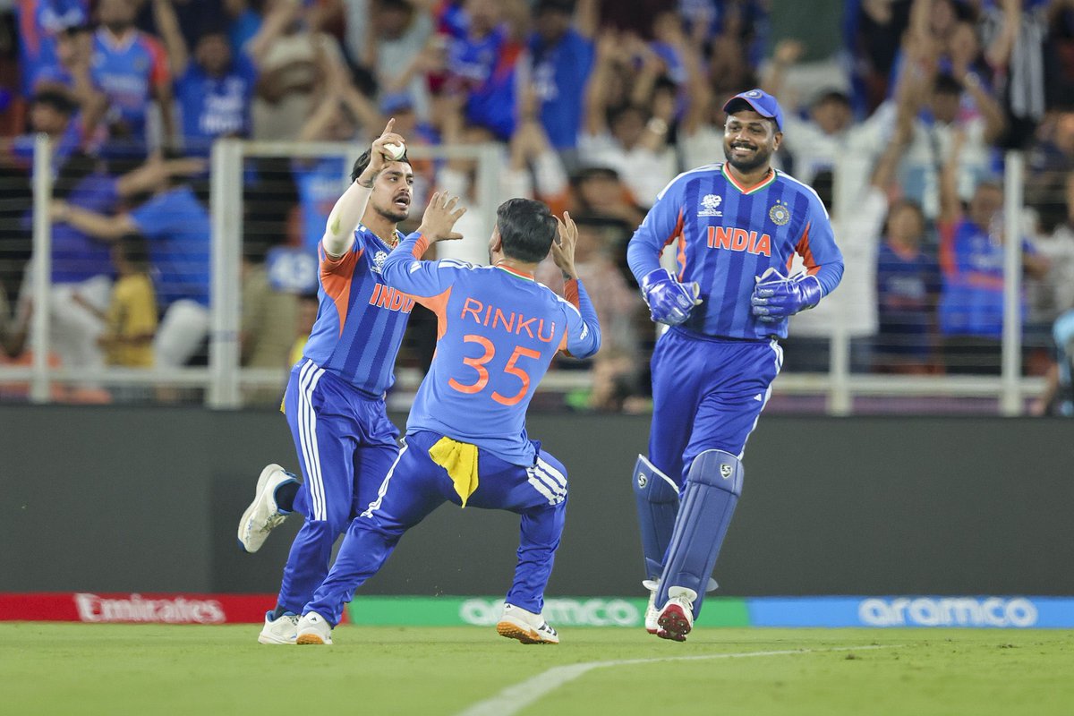 mpparimal's tweet photo. Historic Third!
Pure magic with the bat. Absolute fire with the ball. #TeamIndia 🇮🇳 delivers a flawless all-round performance to seal the deal in an unforgettable final match of #T20WorldCup against New Zealand. The trophy 🏆 comes home.
@BCCI @ICC #INDvsNZ #IndiaVsNewZealand
#T20WorldCup2026final