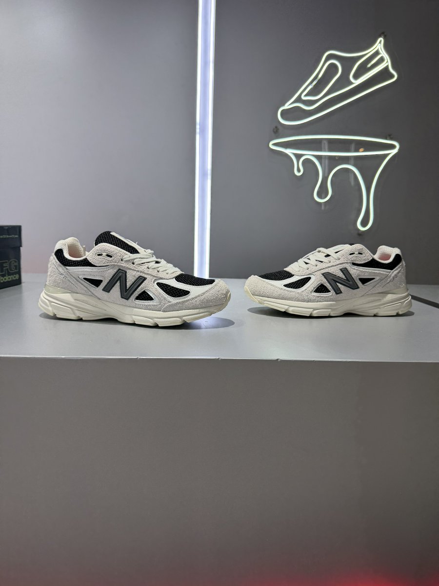 Shoefix_tz tweet media