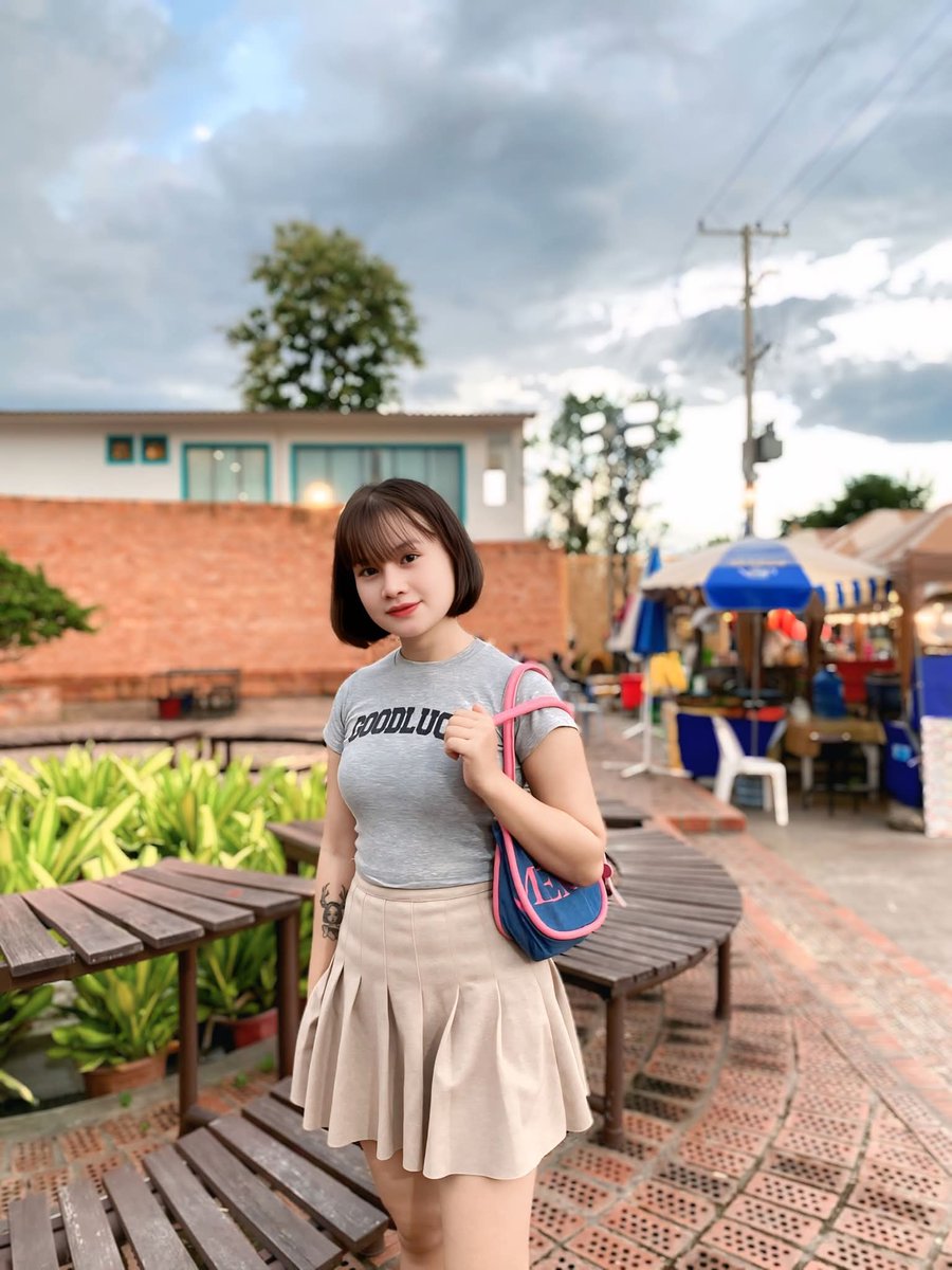 OatOne4's tweet photo. ได้หมดไม่ว่า​ ญ/ช​ เรื่องของนู๋ค่ะนู๋จะชอบดูหนังโป๋หรือดูอะไรอย���ามาโลกสวย... https://t.co/jgTHGqR5fb