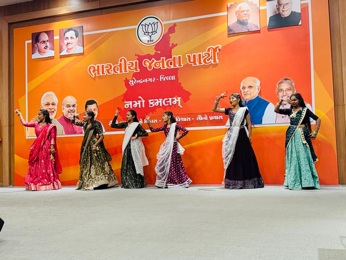 gujmahilamorcha's tweet photo. #સુરેન્દ્રનગર જિલ્લા ભાજપ મ. મોરચા દ્વારા મહિલા આંતરરાષ્ટ્રીય દિવસની ઉજવણી કરાઈ જેમાં મિલેટ આધારિત રસોઈ પ્રતિ પ્રતિયોગીતા યોજાઈ તેમજ અલગ અલગ ક્ષેત્રમાં સીધી પ્રાપ્ત કરેલ બહેનોનું સન્માન કરાયુ.
#womensupportingwomen 
#womensday❤️ https://t.co/LprtfhFzHr