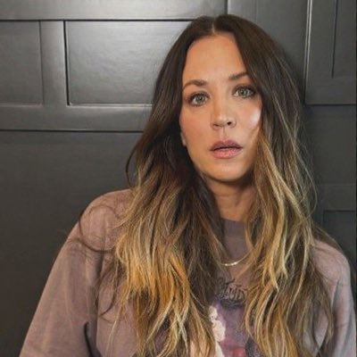 Kaley Cuoco tweet media