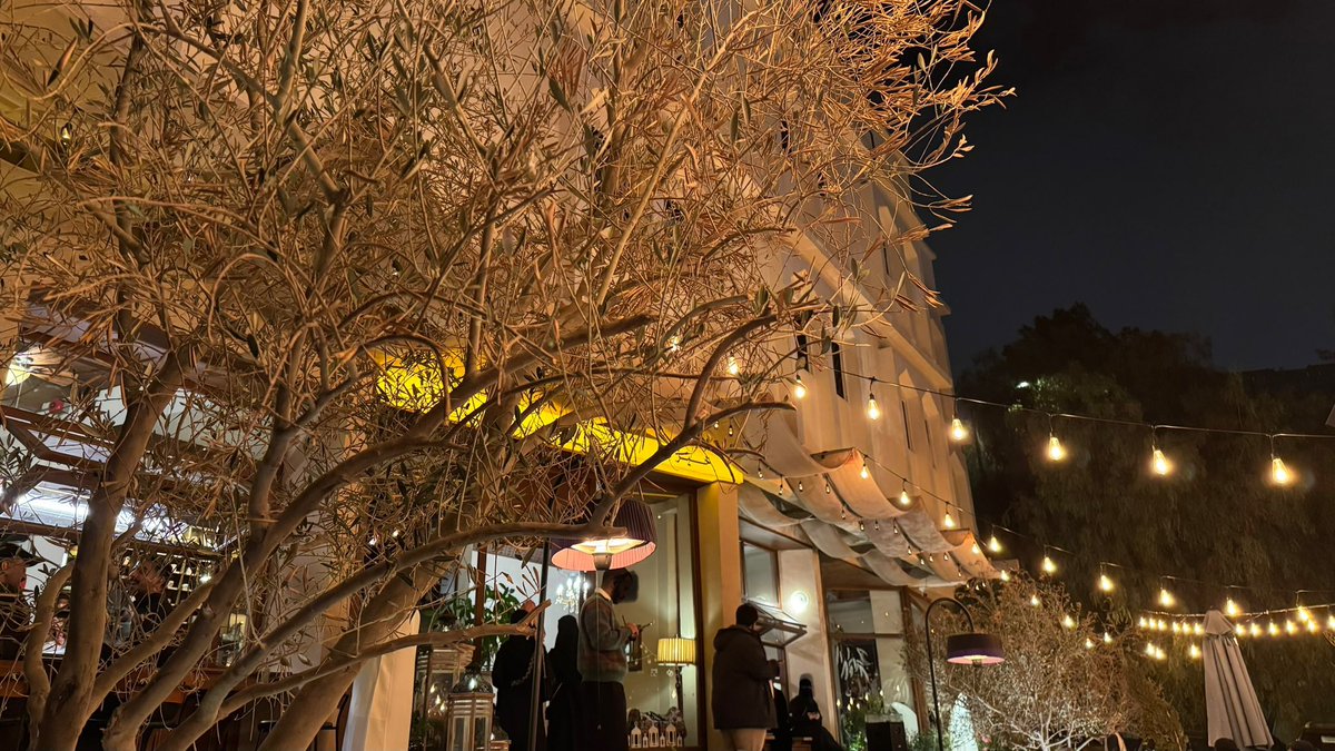 لانـا tweet media