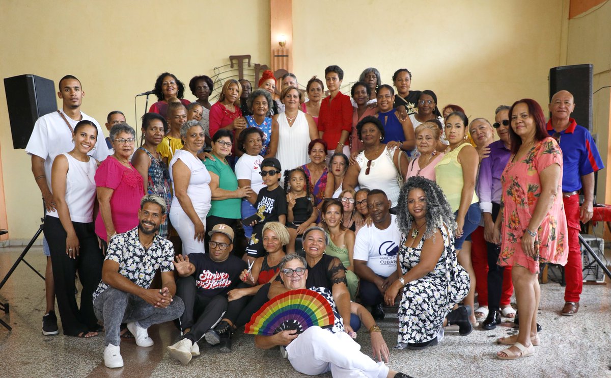 PrensaGtmo's tweet photo. La fe y la esperanza convertidas en fortalezas desde la feminidad de las #Monarcas, un proyecto sociocultural que siembra vida ante las tempestades y vs el #cáncer. Texto y Fotos Rudens Local Guerra
#GuantánamoNoSeDetiene #MujeresEnRevolución #CubaSoberana #CubaEstáFirme https://t.co/7XrofdAurA