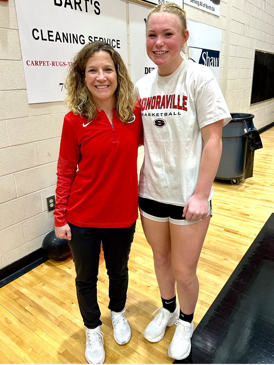 grassmonkey6's tweet photo. Basketball season ✅
Sweet 16✅

While softball is “my” sport, every chance I get to compete is an opportunity I crave!! Thankful for everything I learned from coaches and teammates.
#threesportathlete 
#tgbtg  
@Jeremy_P_Higdon @FPXHigdonCarr 
@Brandon14Carr https://t.co/R9l2XsFyNs