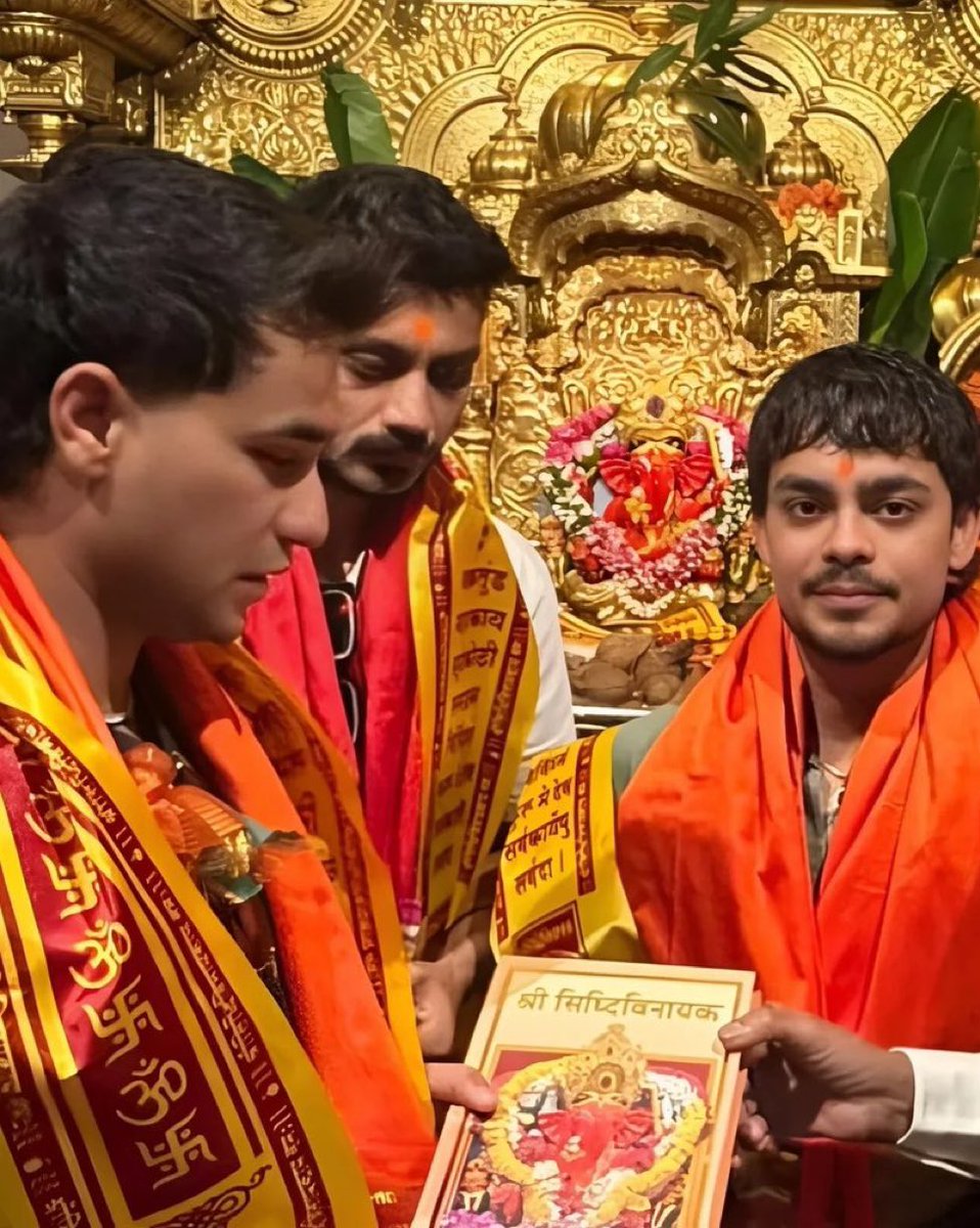 radhika_bajaj's tweet photo. He blessed them https://t.co/8YP6rFecd1