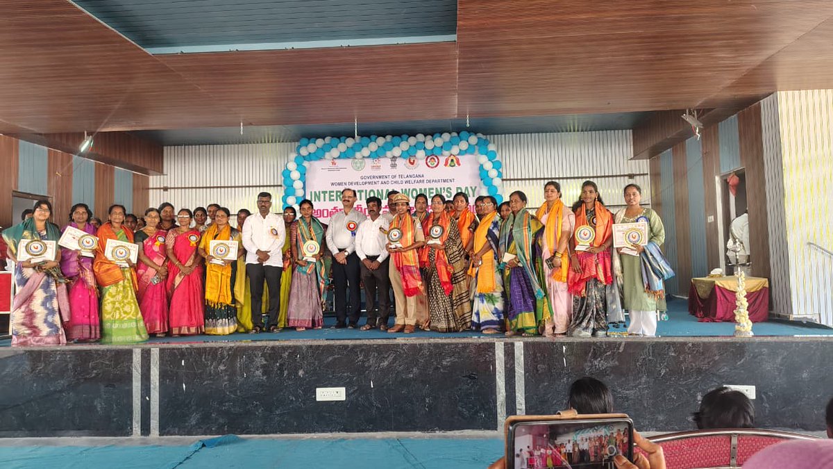 visionngon's tweet photo. Women’s Day, VISION NGO in association with JustRightsIndia organized an Women's Day Importance programme at Rally with children Narayanpet District. Students were sensitized on women’s rights, gender equality, legal services &amp; empowerment. 👩‍🎓✨ #IWD2026 https://t.co/4YuVkkm9Ze